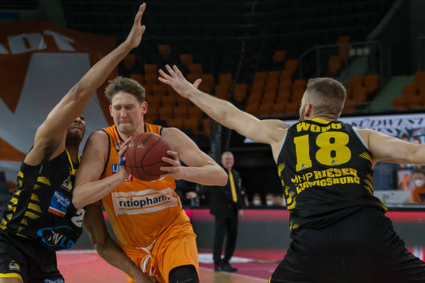 联赛中的竞 联赛中的竞