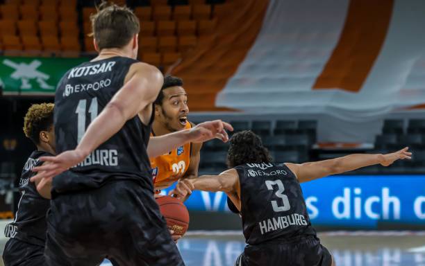 夏普站位牵 夏普站位牵